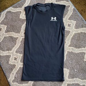 Youth Under Armour sleeveless shirt. Like new